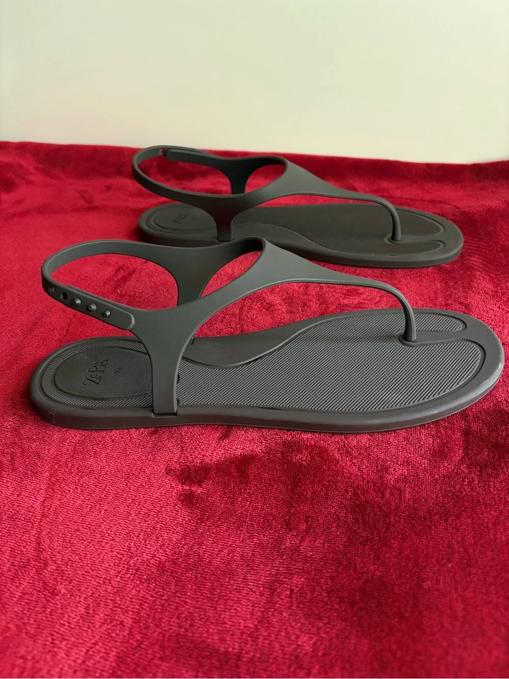 ZARA Rubberized Flat Sandals Size 40 US 9 - Picture 4 of 8